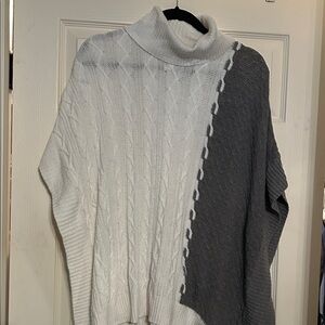 Chico's Dual-Tone Turtleneck Poncho Style Sweater in White and Gray Size S/M